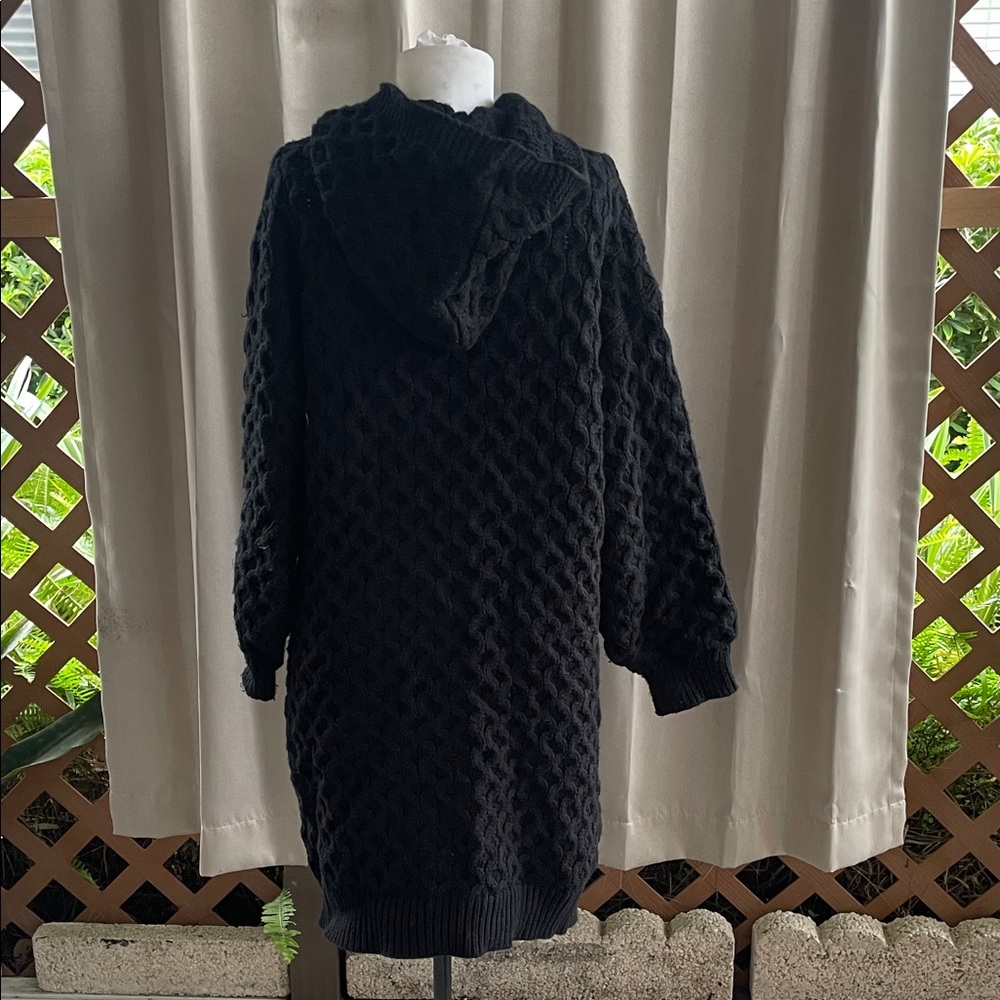 Black Textured Long Cardigan - Picture 2 of 3